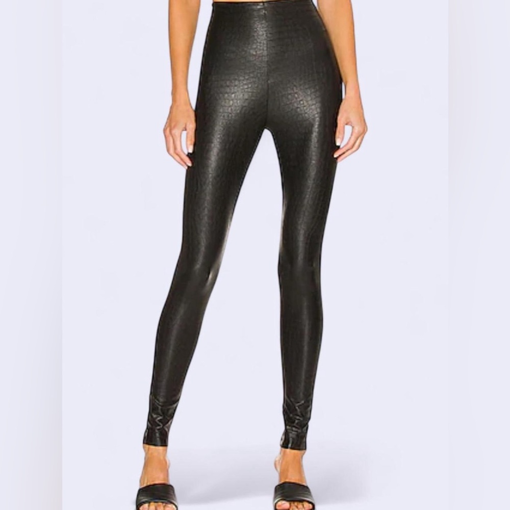 Black crocodile print faux leather leggings